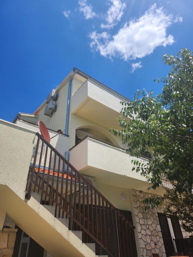 Apartment Big Blue Maslenica Buitenkant foto
