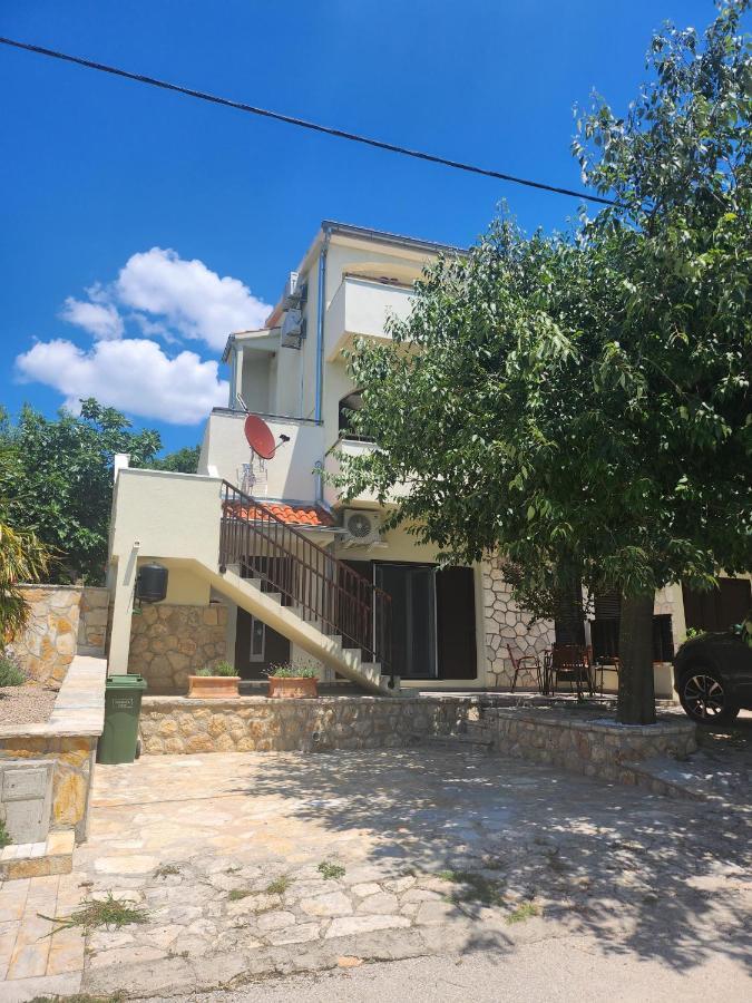 Apartment Big Blue Maslenica Buitenkant foto